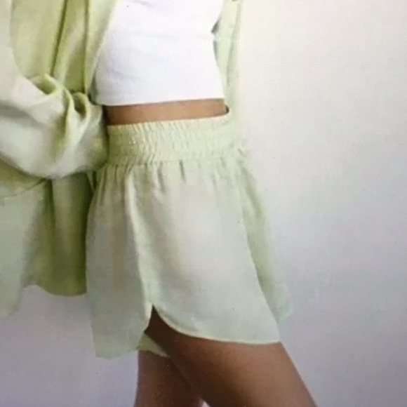 NWOT ZARA Fillsens High Waist Pistachio Lime Green Tencel Bloomer Shorts sz XS - Picture 3 of 13